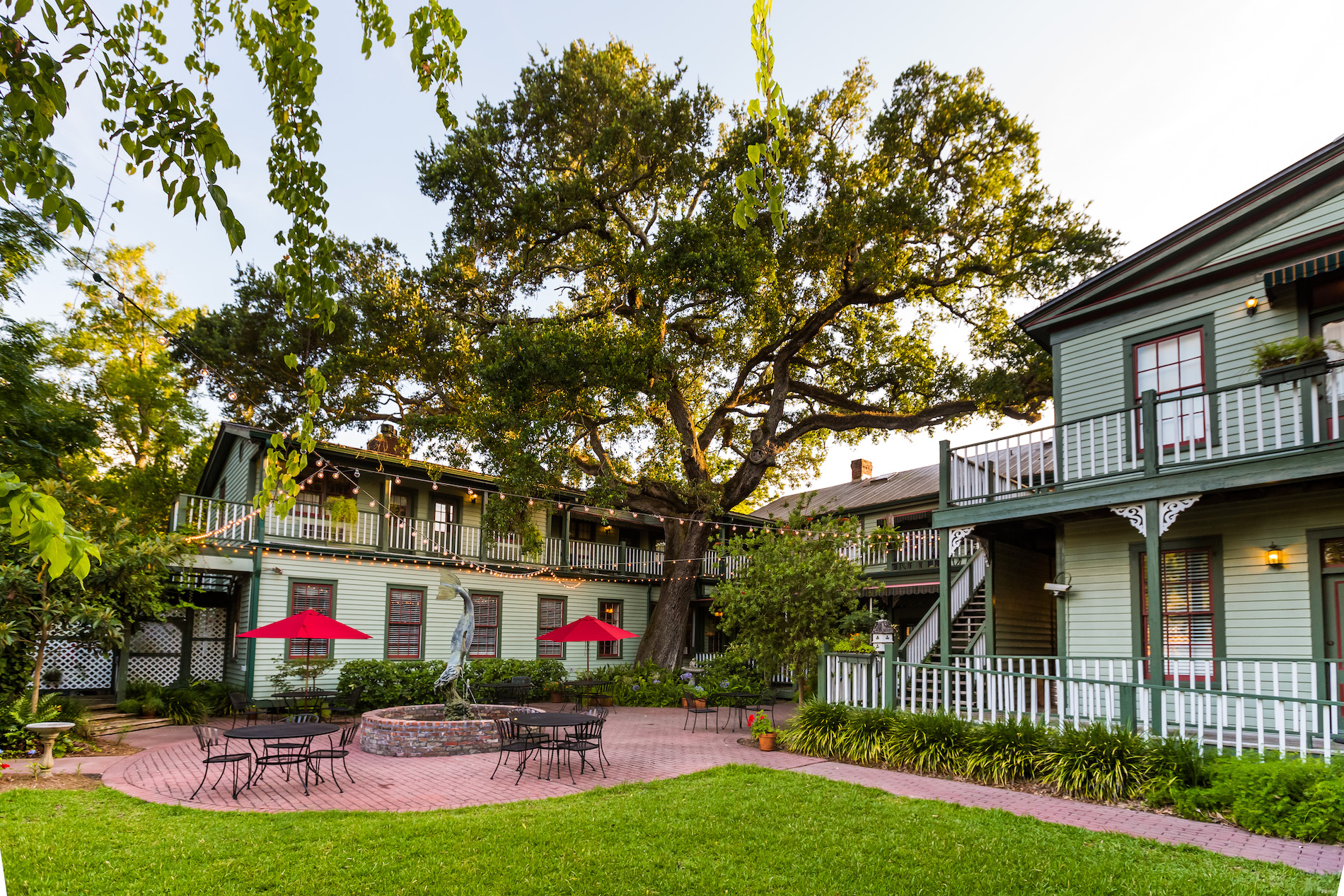 Florida House Inn patio