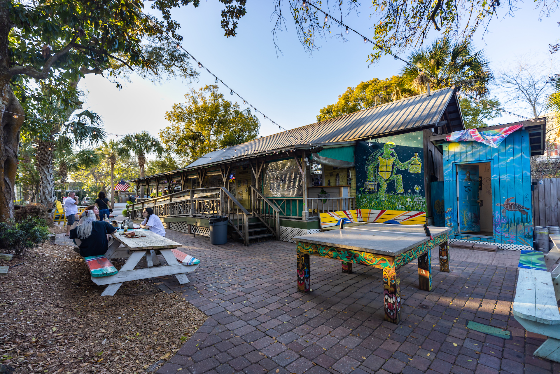 Green Turtle Tavern tables