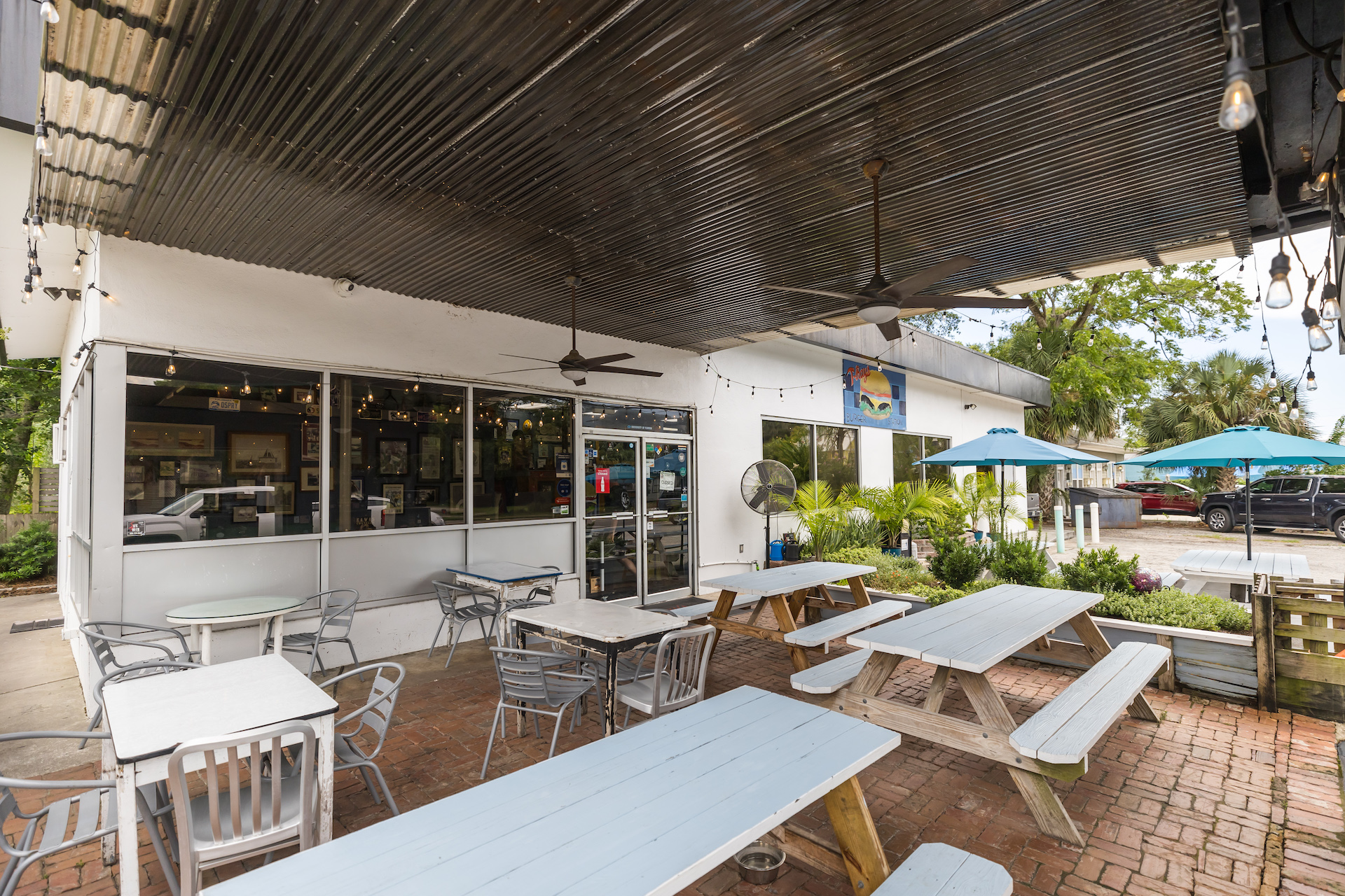 T-Ray's Burger Station